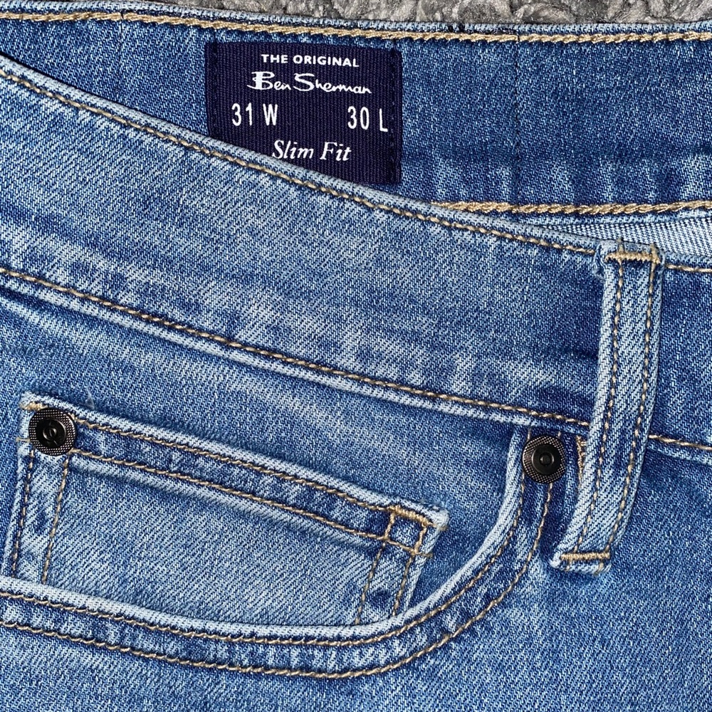 Jeans - Picture 2 of 2